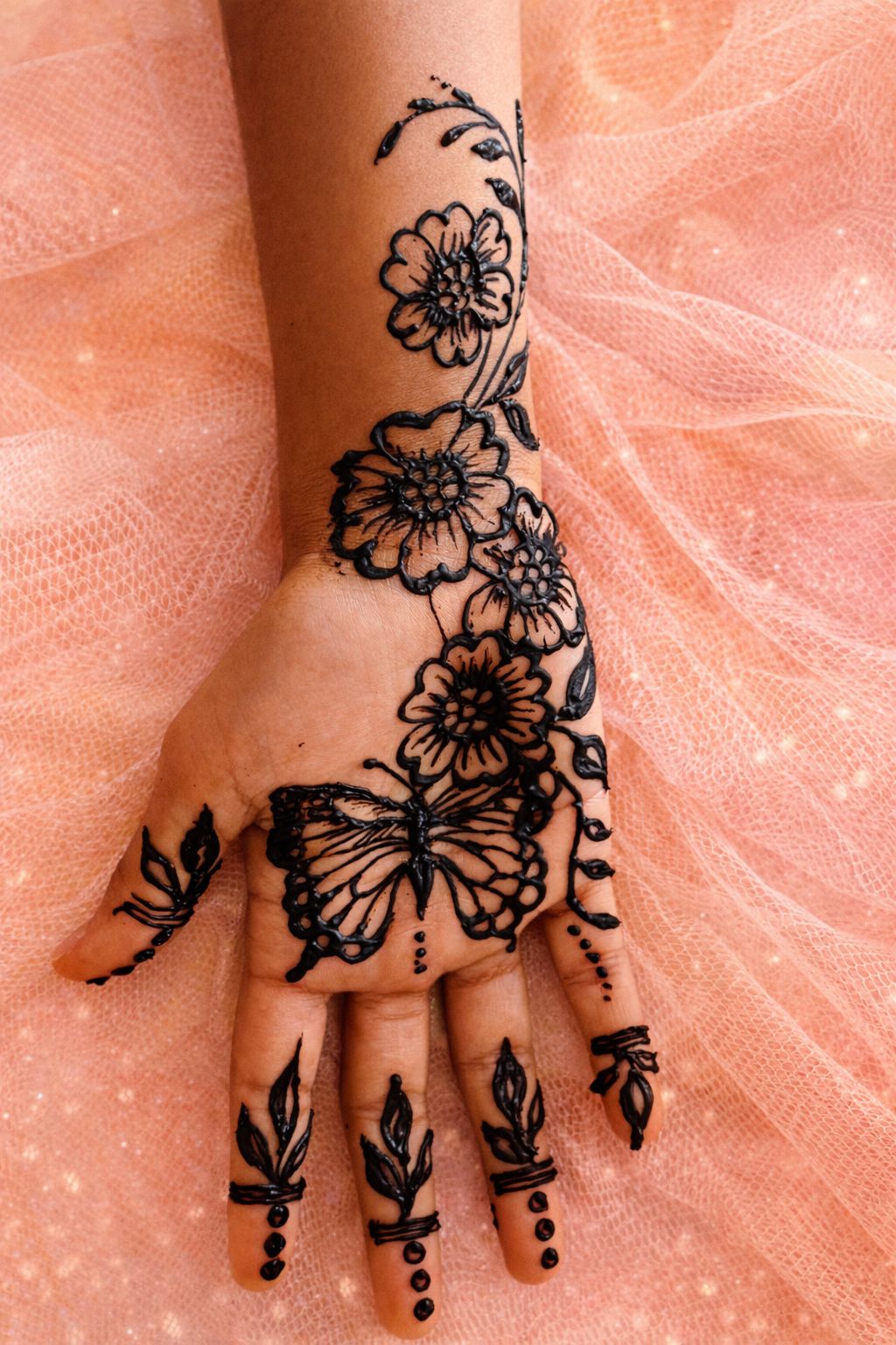 Party henna on feet